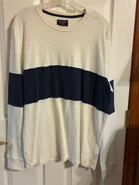 Abercrombie & Fitch White Long-Sleeve Shirt with Navy Horizontal Band